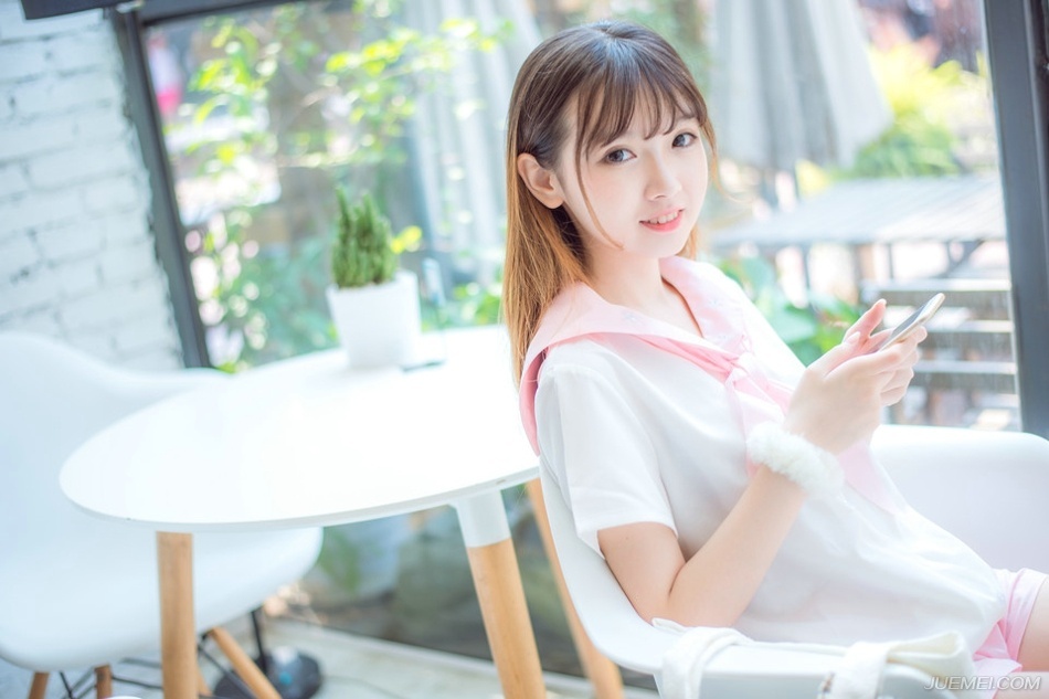 因为一个人也无法长安，自己对着自己其实是俩人。——韩寒《长安乱》
