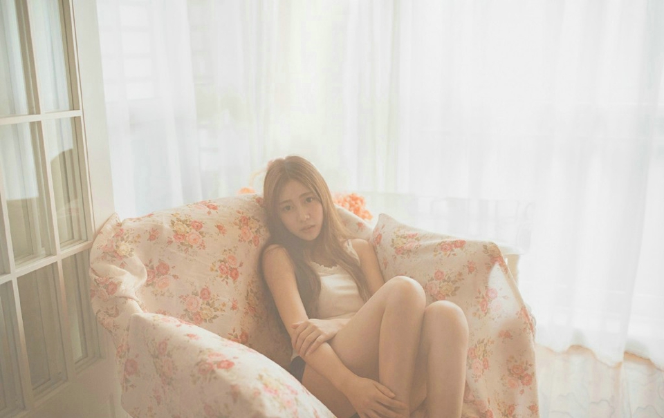 无论你怎么与他人控制距离，你依然会失去控制，因为这个世界上总有人能让你乖乖交心和伤心——韩寒《告白和告别》